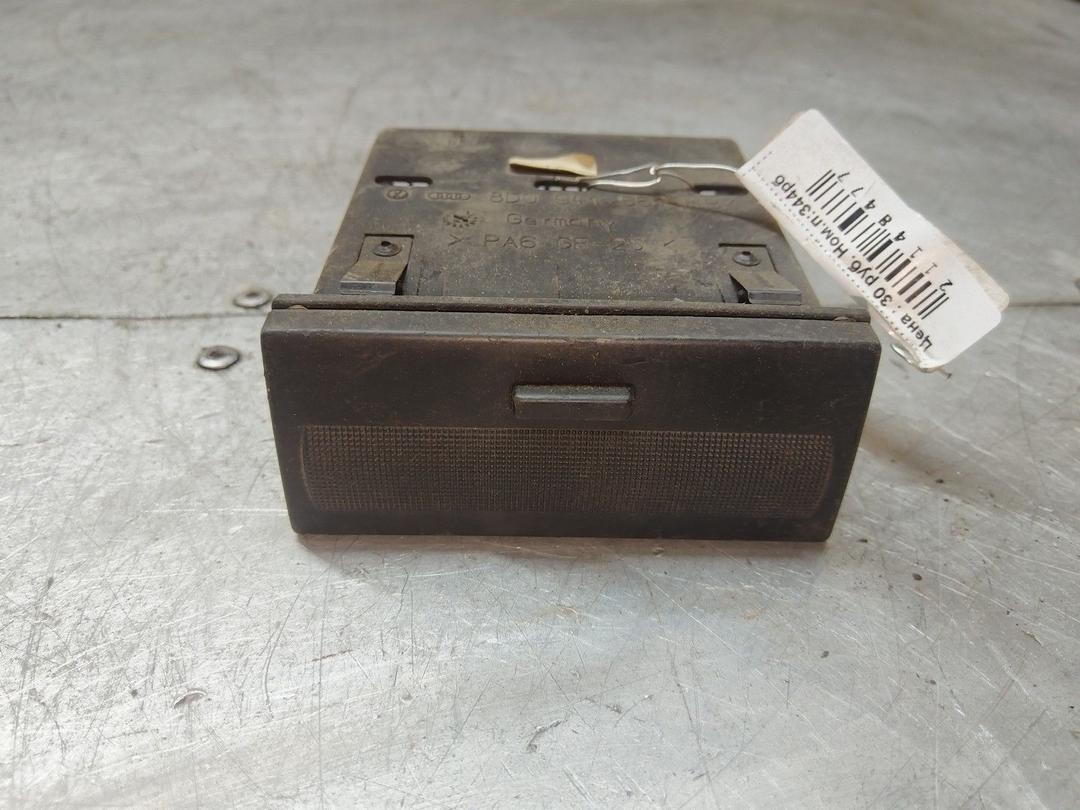 Вещевой ящик центральной консоли QIROI5 Audi A4