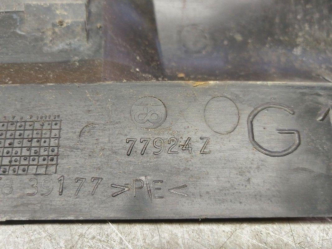 Дождевик 6V42H6 Peugeot 406 купить с доставкой