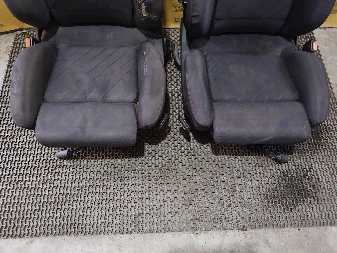 Салон (комплект сидений) PFPWWH Audi 100 купить в магазине запчастей бу