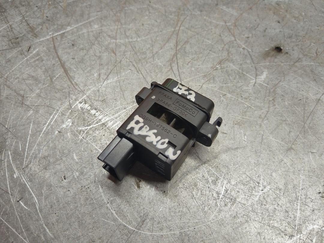 Датчик температуры GXQW4Q Ford Fusion - Фото 2