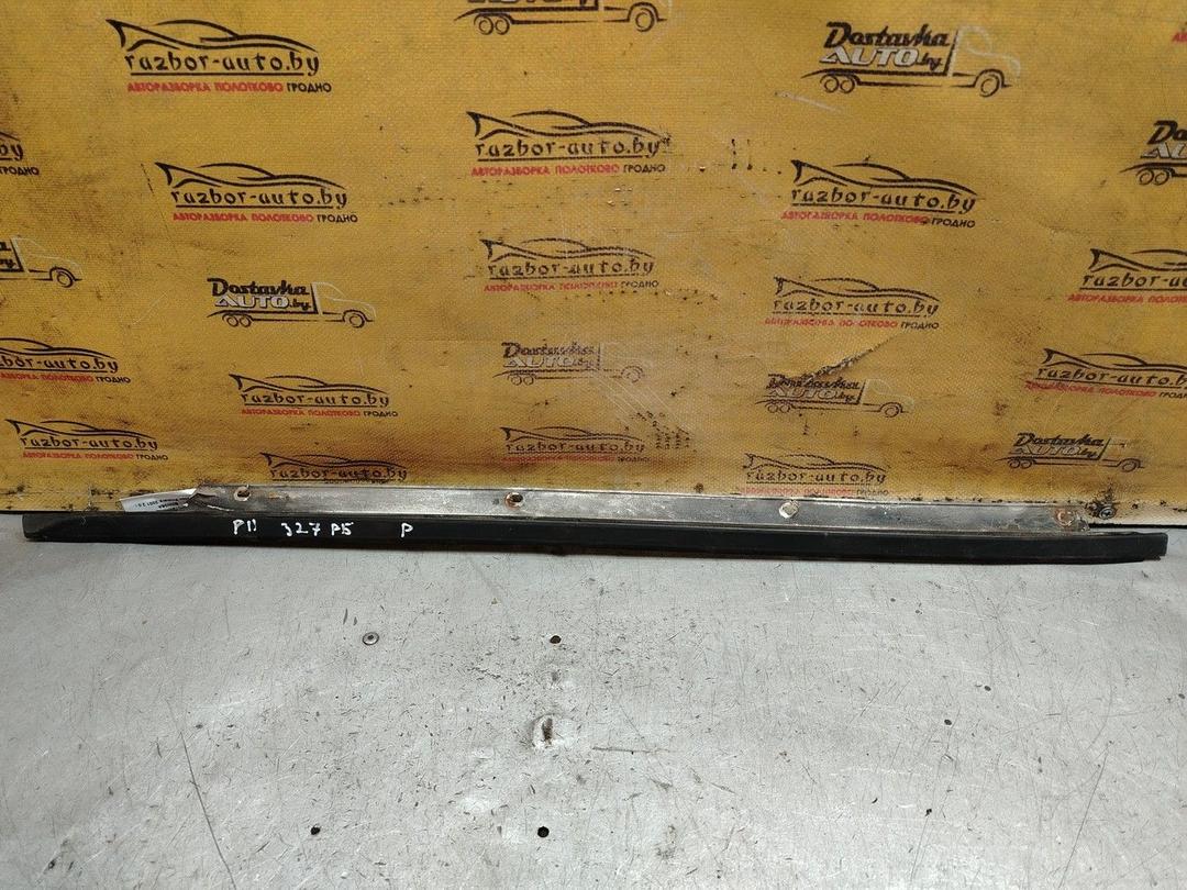 Молдинг стекла лобового B0W06A Nissan Primera - Фото 1