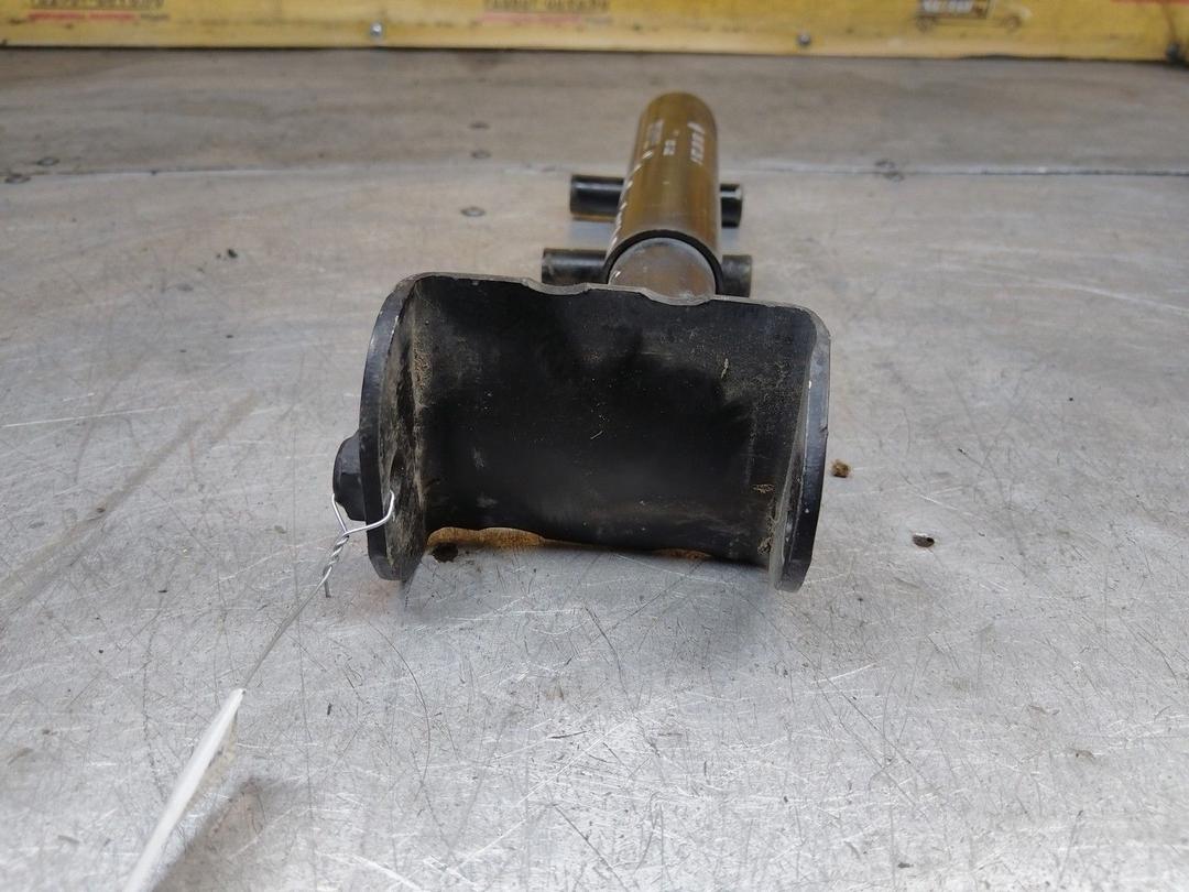 Клык бампера задний левый OX7QRA Volkswagen Passat - Фото 3