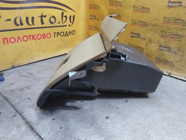 Бардачок 84OXL8 Ford C-Max купить в магазине запчастей бу