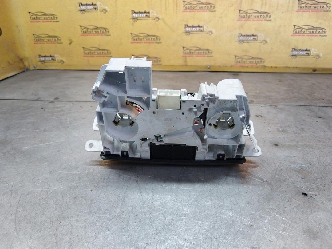 Блок управления печки/климат-контроля Z860CE Mazda Premacy купить на авторазборке