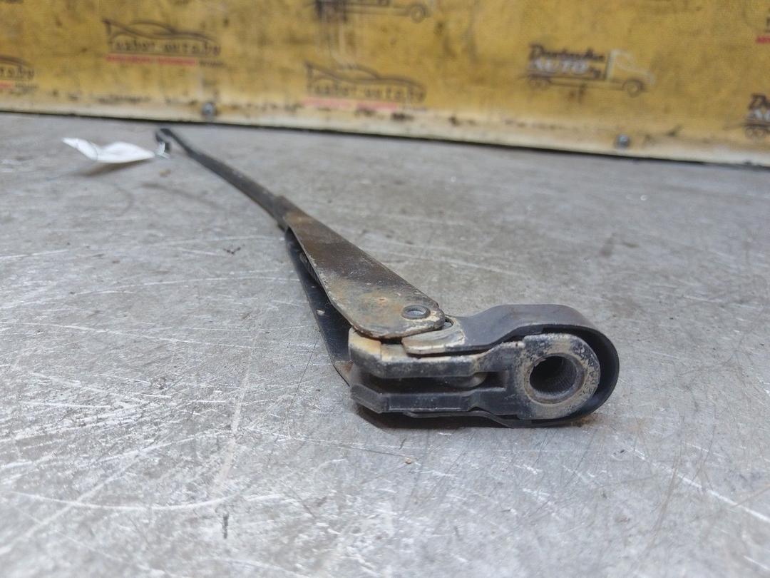 Щеткодержатель задний 8I3U8X Ford Escort купить с доставкой