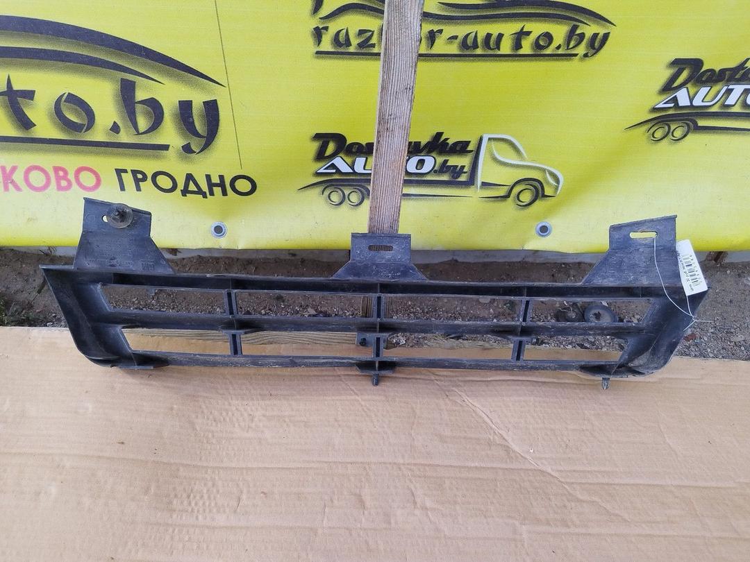 Решетка радиатора ZHF679 Opel Kadett купить