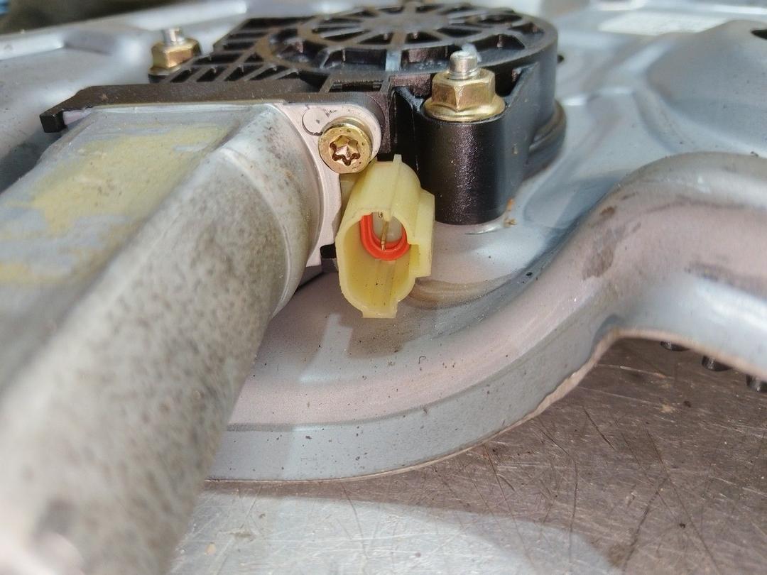 Стеклоподъемник электрический задний правый ZNFFFE Hyundai Trajet - Фото 3