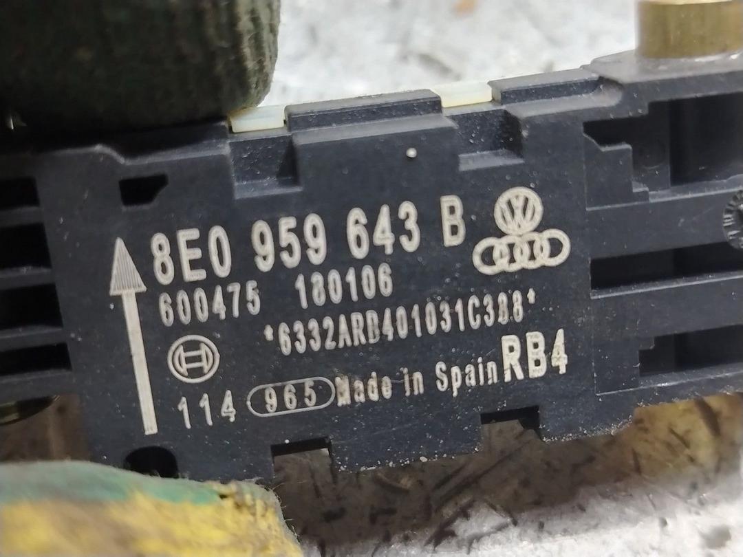 Датчик удара 6B04GG Audi A4 - Фото 4