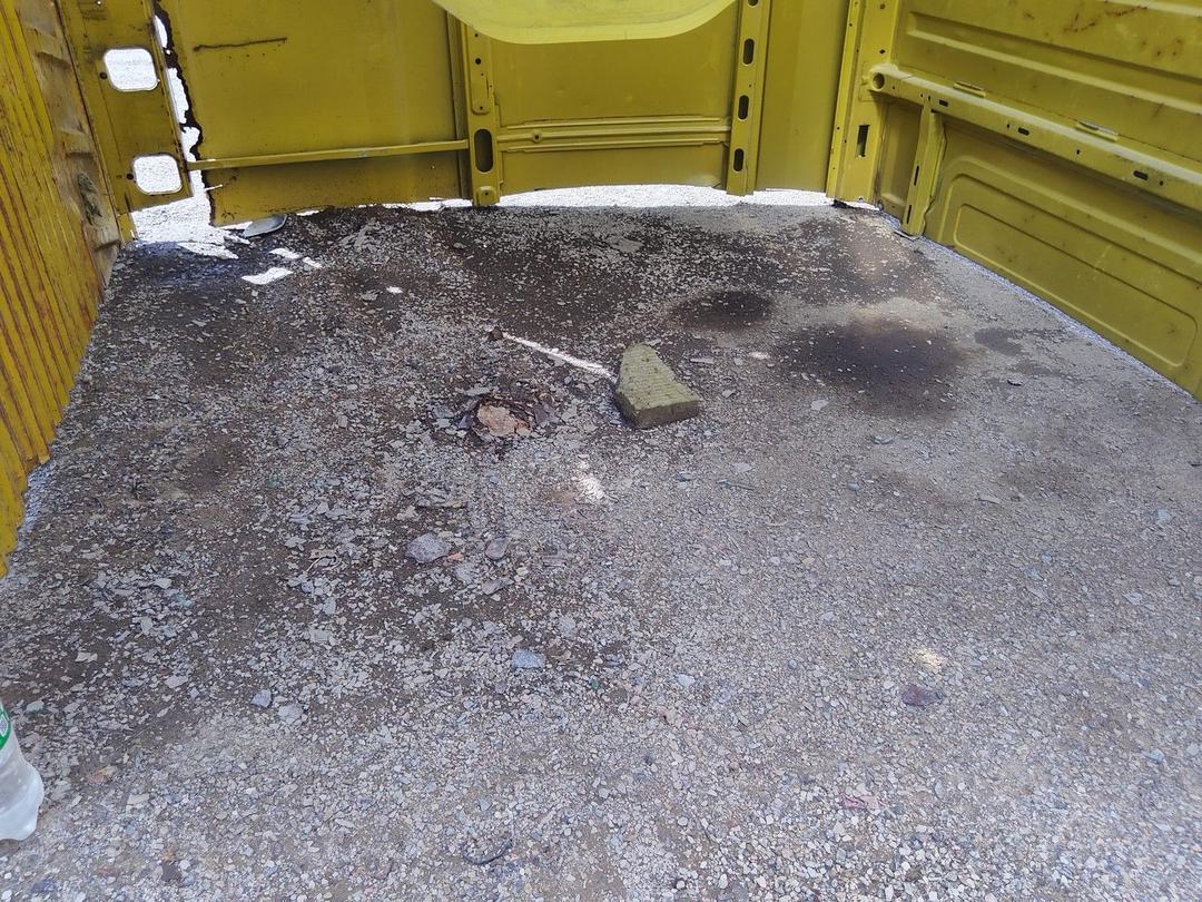 Часть кузова (вырезанный элемент) Y7B1B6 Renault Master undefined