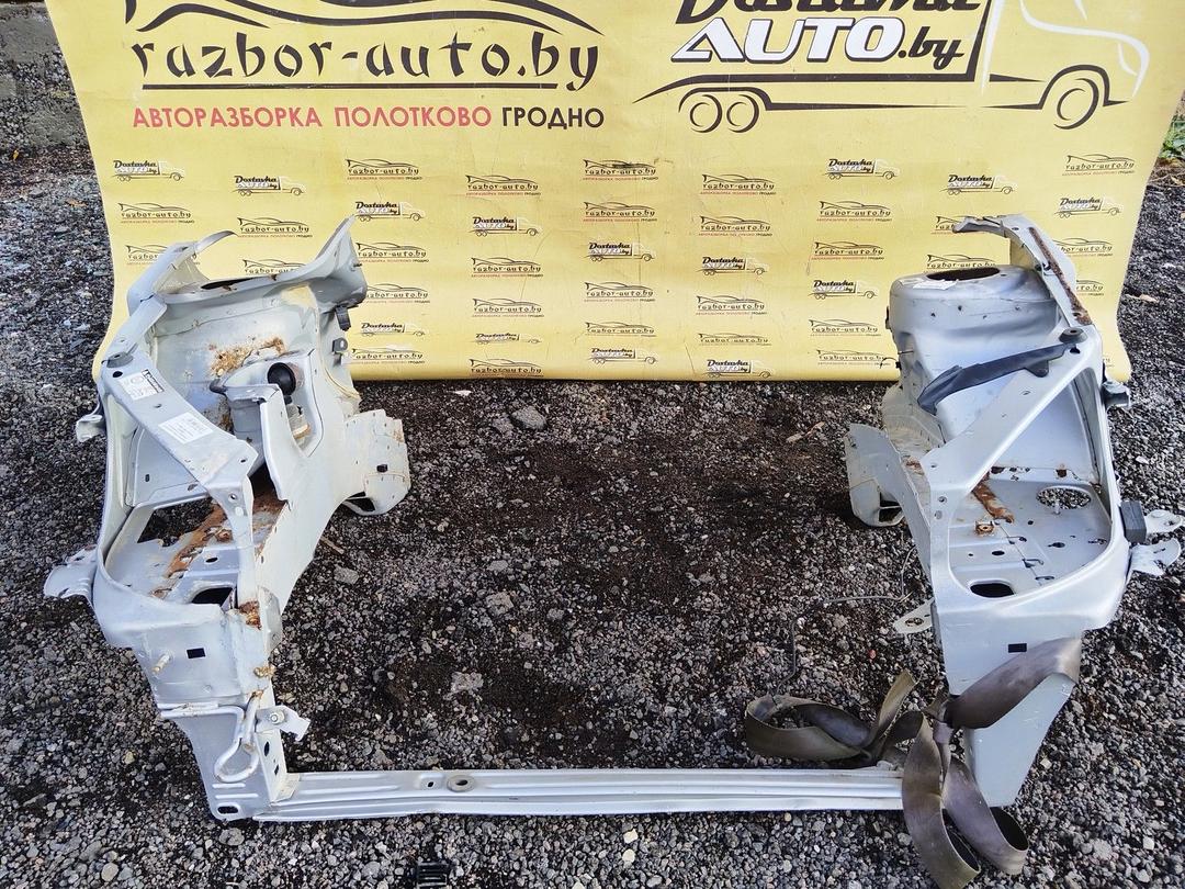 Передняя панель крепления облицовки (телевизор) J0HZ3D Peugeot 206