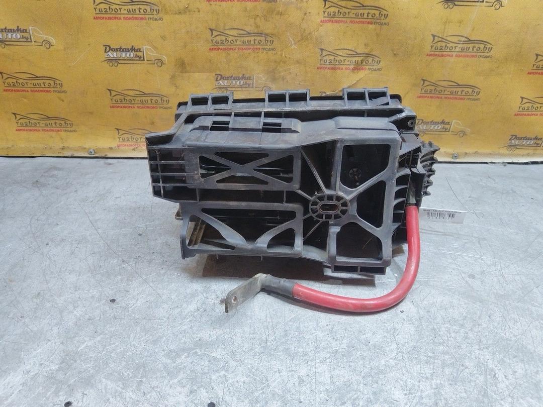 Блок предохранителей DOK2VP Opel Zafira купить в магазине запчастей бу