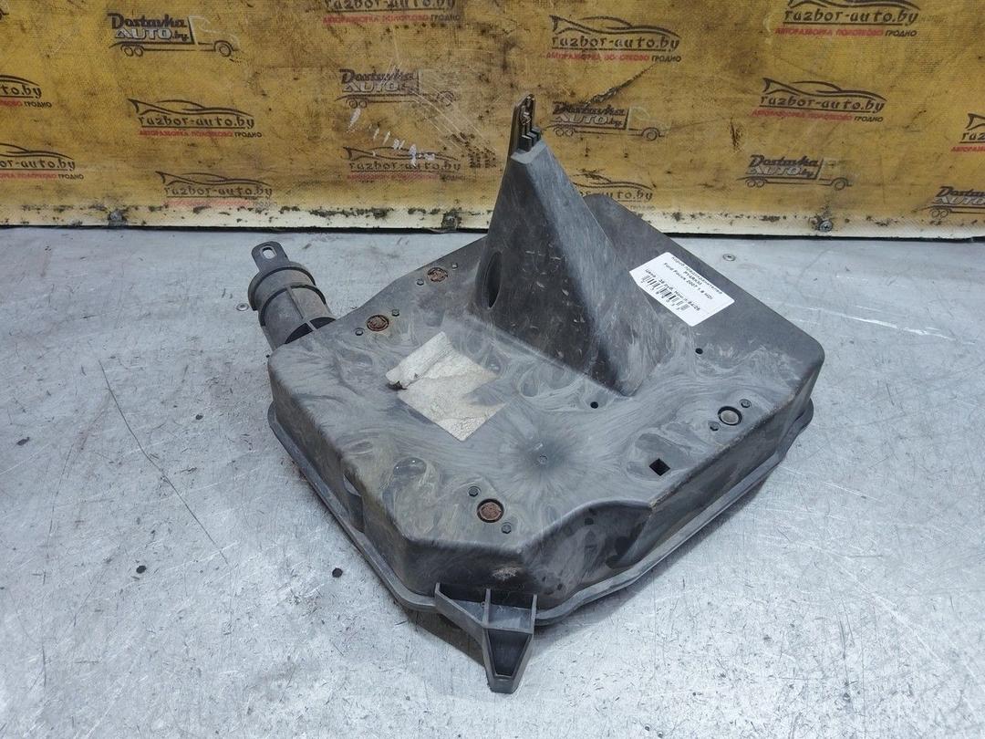 Короб предохранителей PY4RKM Ford Focus - Фото 1