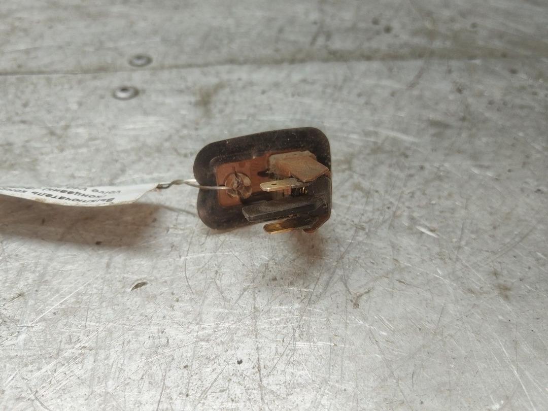 Выключатель концевой (концевик) JSUSZF Volvo V40 - Фото 2