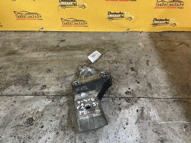 Кронштейн двигателя DA47KA Peugeot 306 - Фото 1