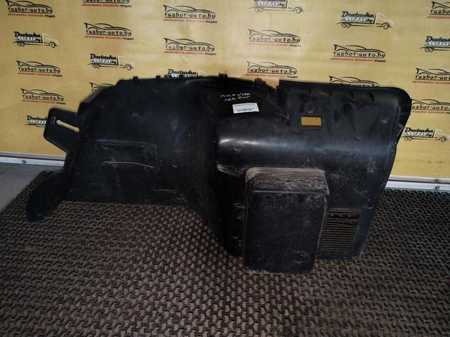 Обшивка багажника F7IFZR Mitsubishi Carisma купить в магазине запчастей бу