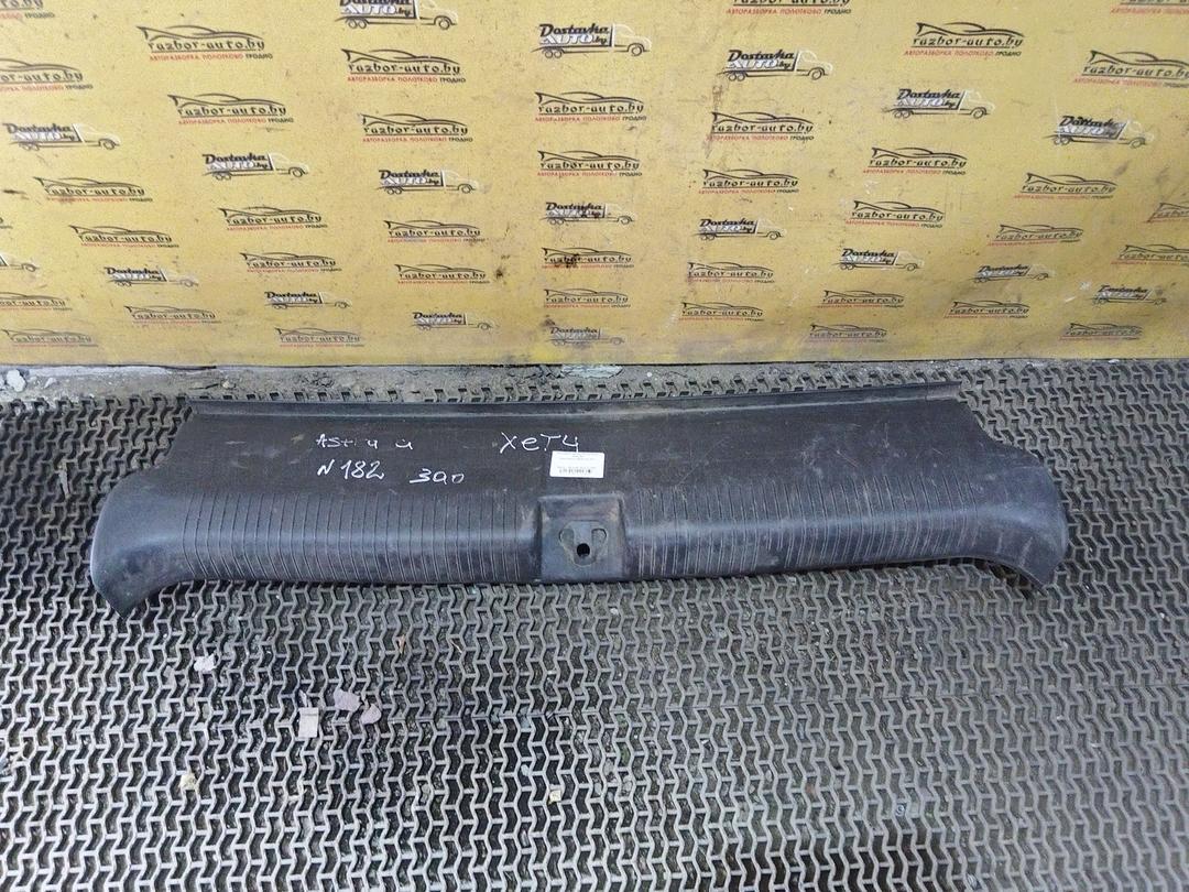 Накладка замка багажника 7DKVDI Opel Astra купить