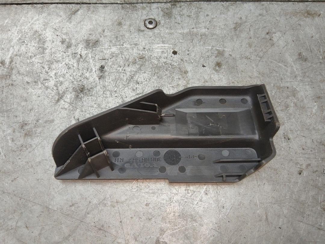 Пластик салона DYASZD Volvo V40 - Фото 2