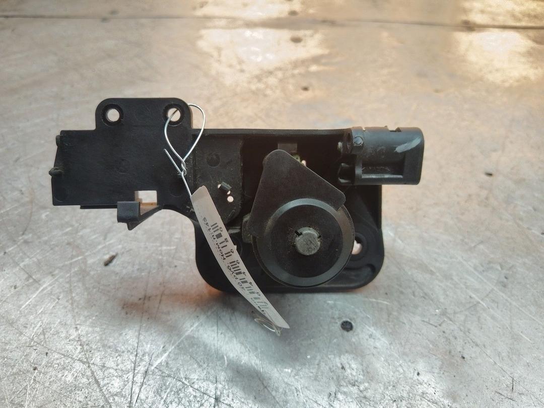 Кнопка открытия багажника GQ8EEO Opel Meriva - Фото 3