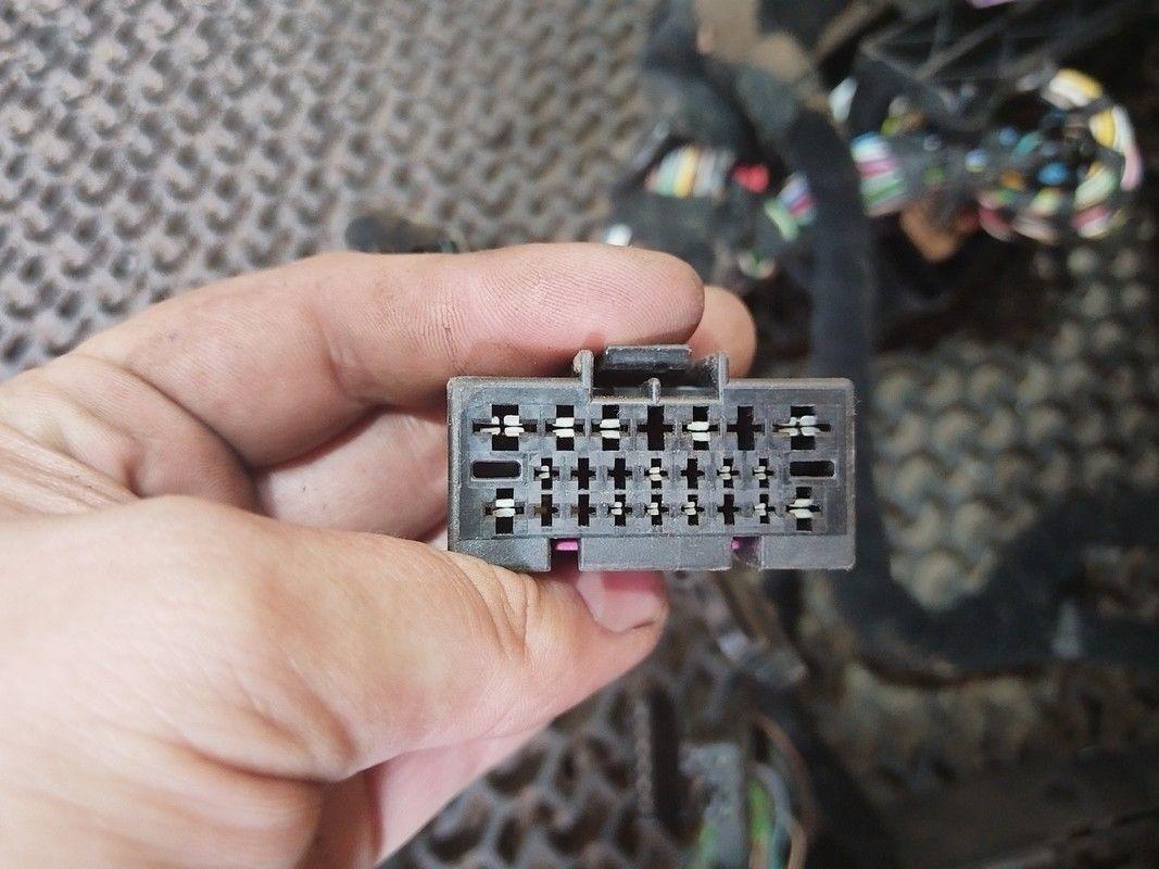 Проводка салона F9Z4CR Skoda Fabia undefined