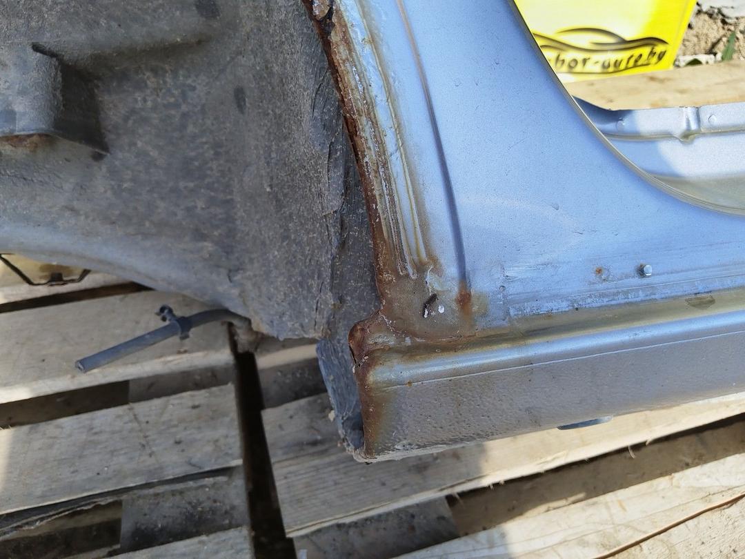 Крыло заднее правое 6WBO7W Opel Zafira undefined