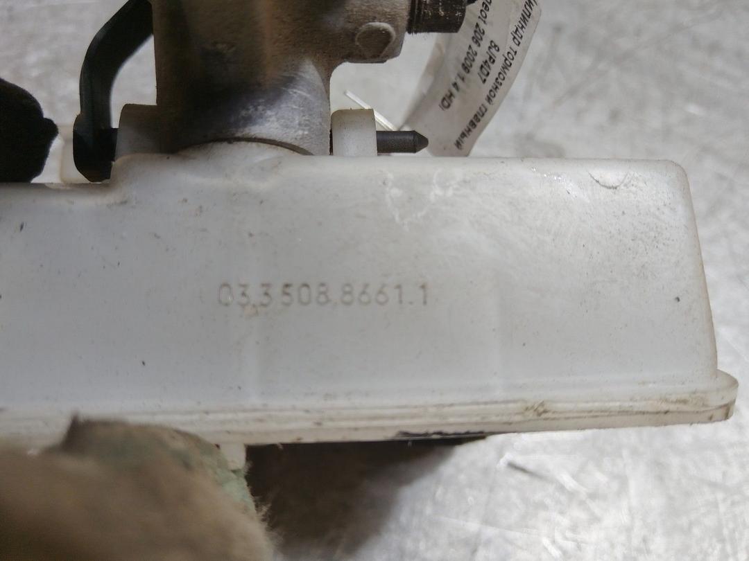Цилиндр тормозной главный 8JP4D7 Peugeot 206 купить в магазине запчастей бу