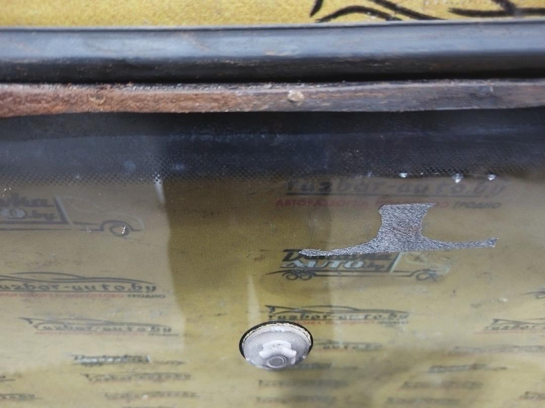 Стекло лобовое CHLFV0 Audi A4 купить в магазине запчастей бу