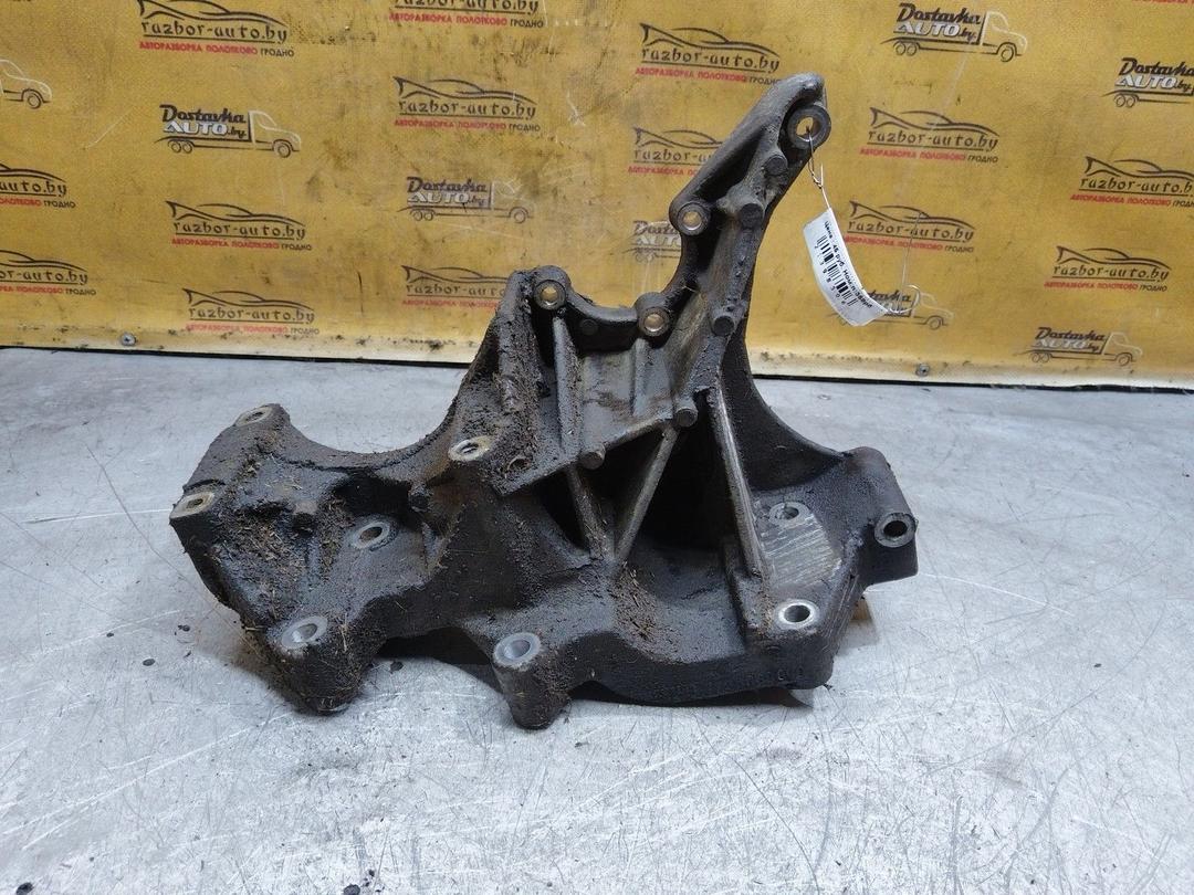 Кронштейн генератора H3A85I Renault Laguna купить в магазине запчастей бу
