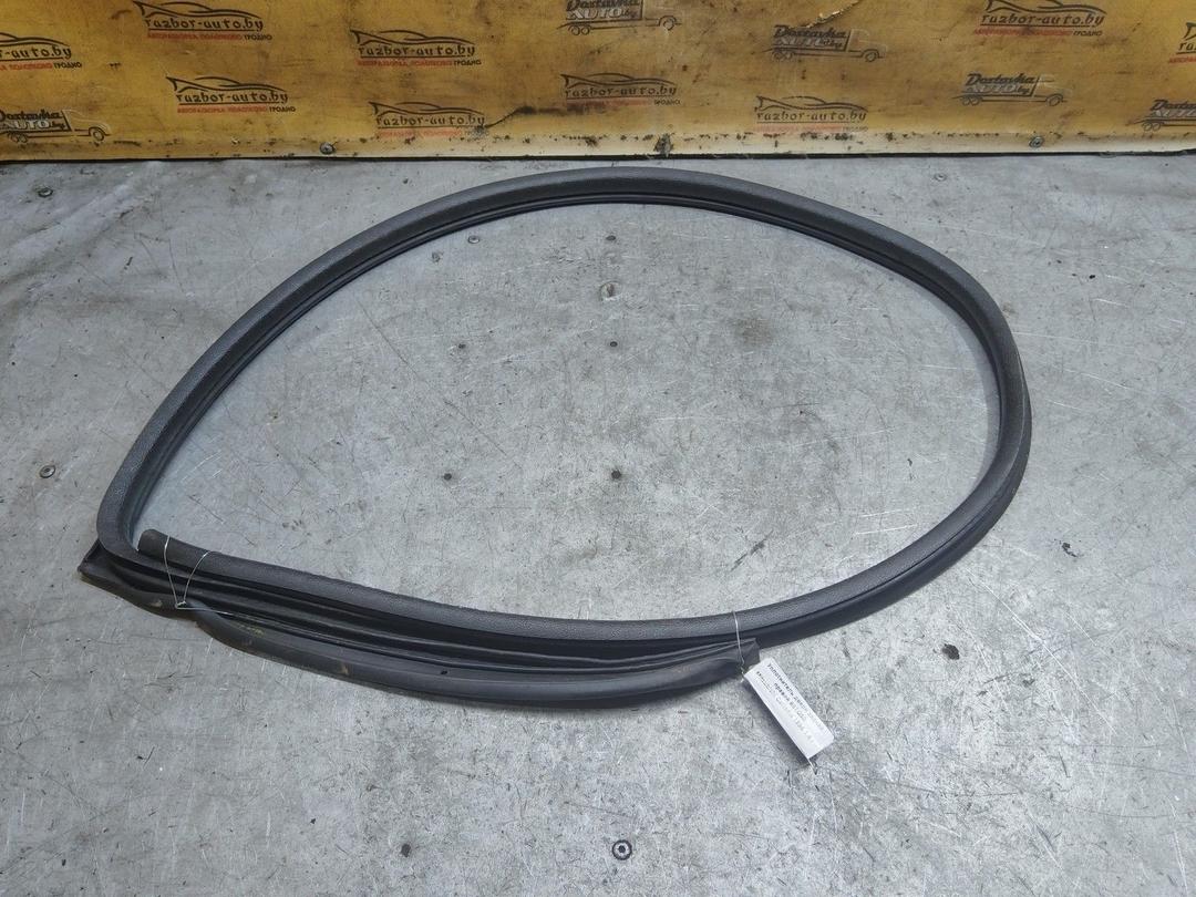 Уплотнитель двери задней правой 93TQ50 Mitsubishi Carisma купить