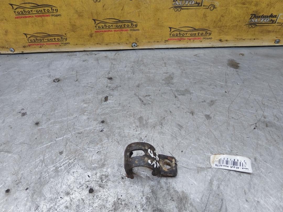 Крепление втулки стабилизатора J5YLFI Subaru Forester купить в магазине запчастей бу