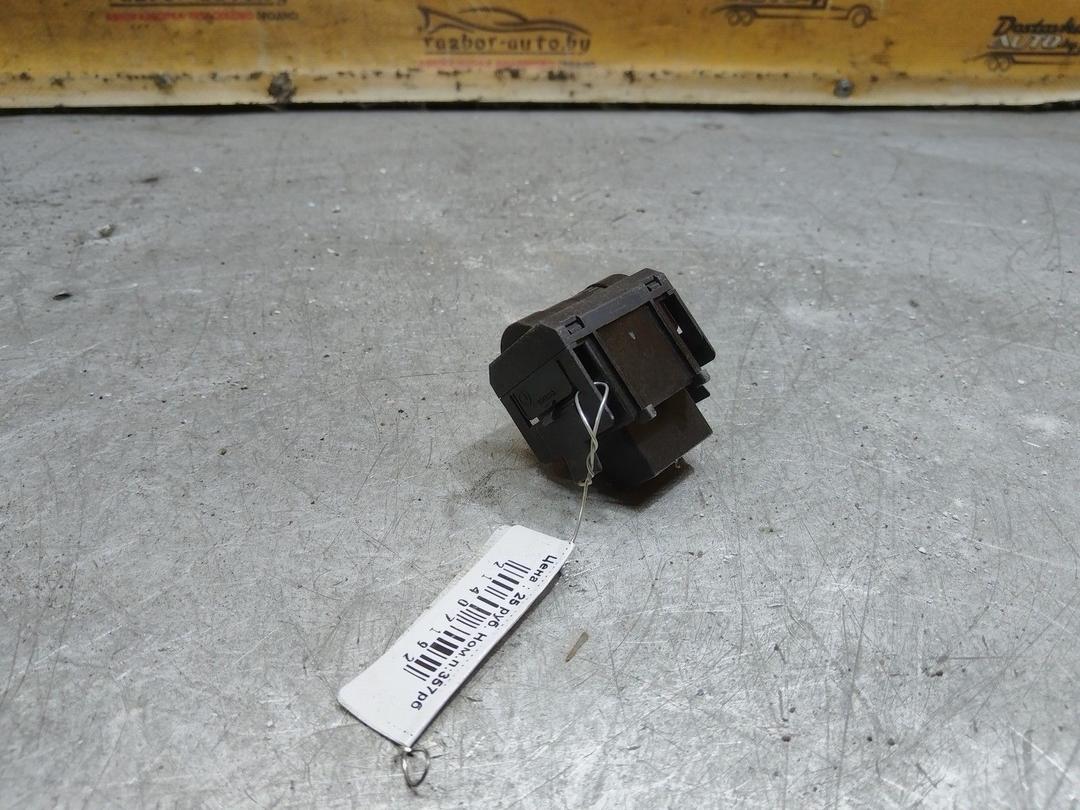 Кнопка корректора фар UGUOET Skoda Fabia купить