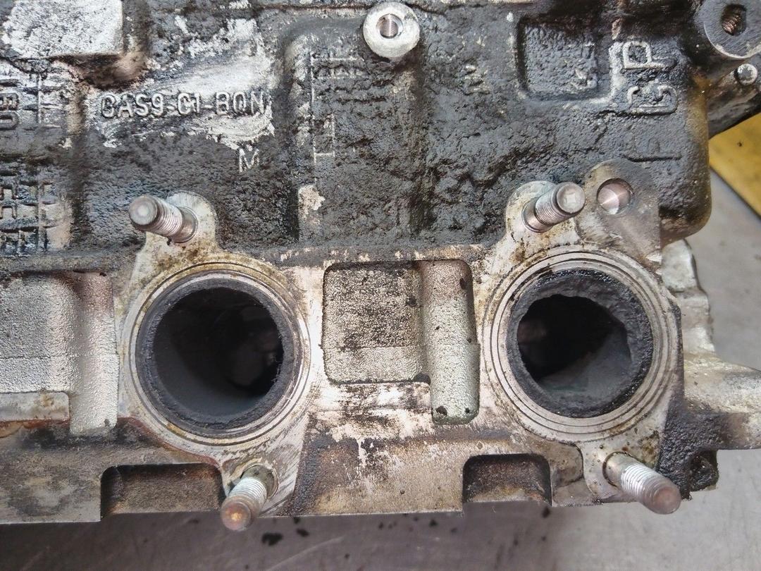 Головка блока цилиндров BGL2YC Alfa Romeo 147 undefined