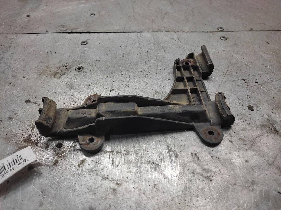 Кронштейн крепления бампера заднего D1R22K Audi 80 купить