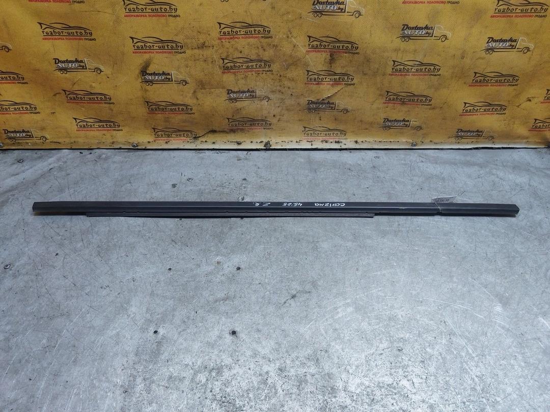 Молдинг стекла двери задней правой наружный QEBOV1 Mitsubishi Carisma