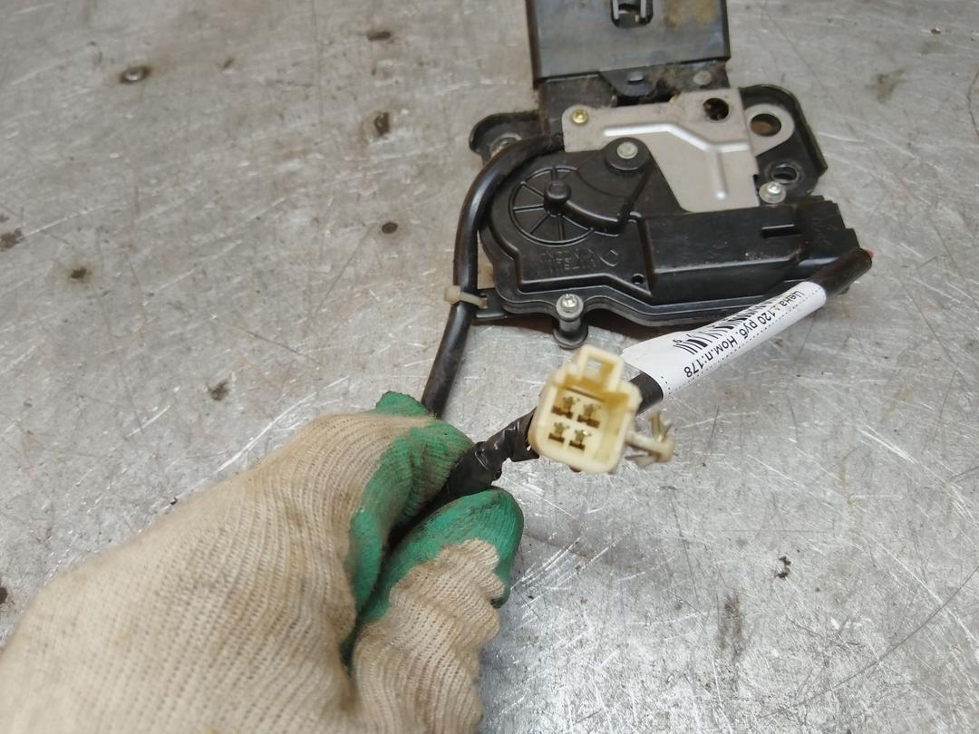 Замок багажника AE15FQ Toyota Avensis - Фото 5