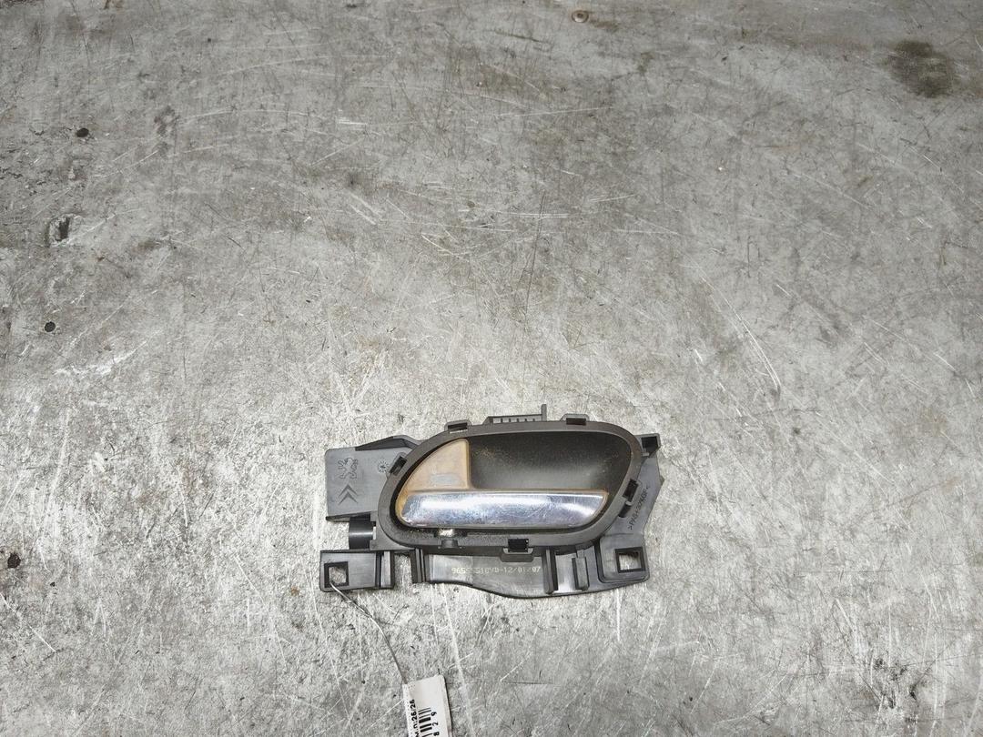 Ручка внутренняя передняя левая 2P0598 Citroen C4 Grand Picasso