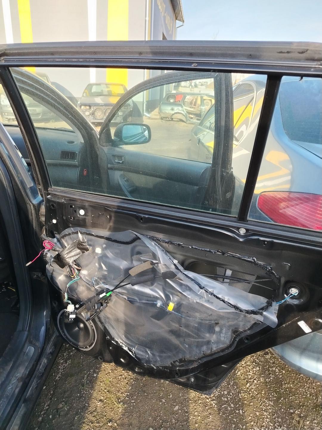 Проводка двери задней правой 8O5824 Toyota Avensis