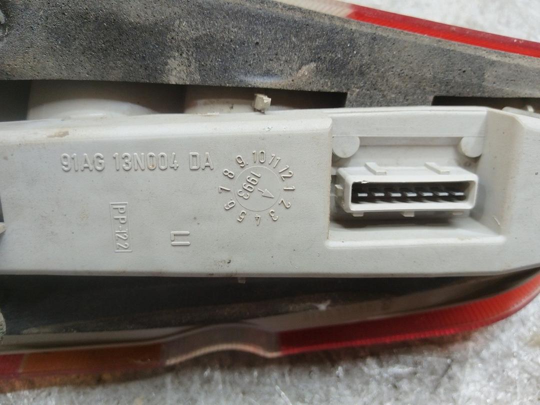 Фонарь задний левый BVR467 Ford Escort купить в магазине запчастей бу