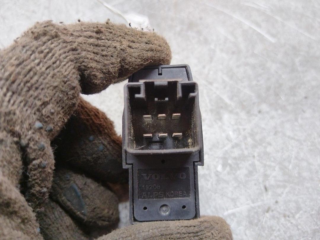 Кнопка стеклоподъемника заднего правого 12IP24 Volvo V70 - Фото 3