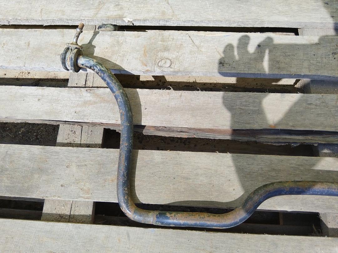 Стабилизатор подвески (поперечной устойчивости) передний QO425V Volkswagen Passat - Фото 2