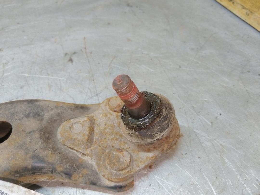 Рычаг передний правый WK9BWV Toyota Corolla купить