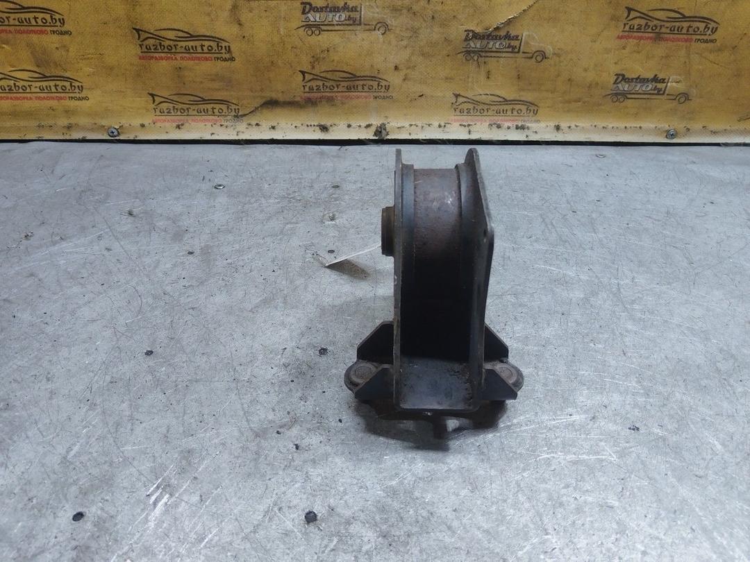 Подушка крепления двигателя 68G0ZZ Chrysler Voyager купить с доставкой