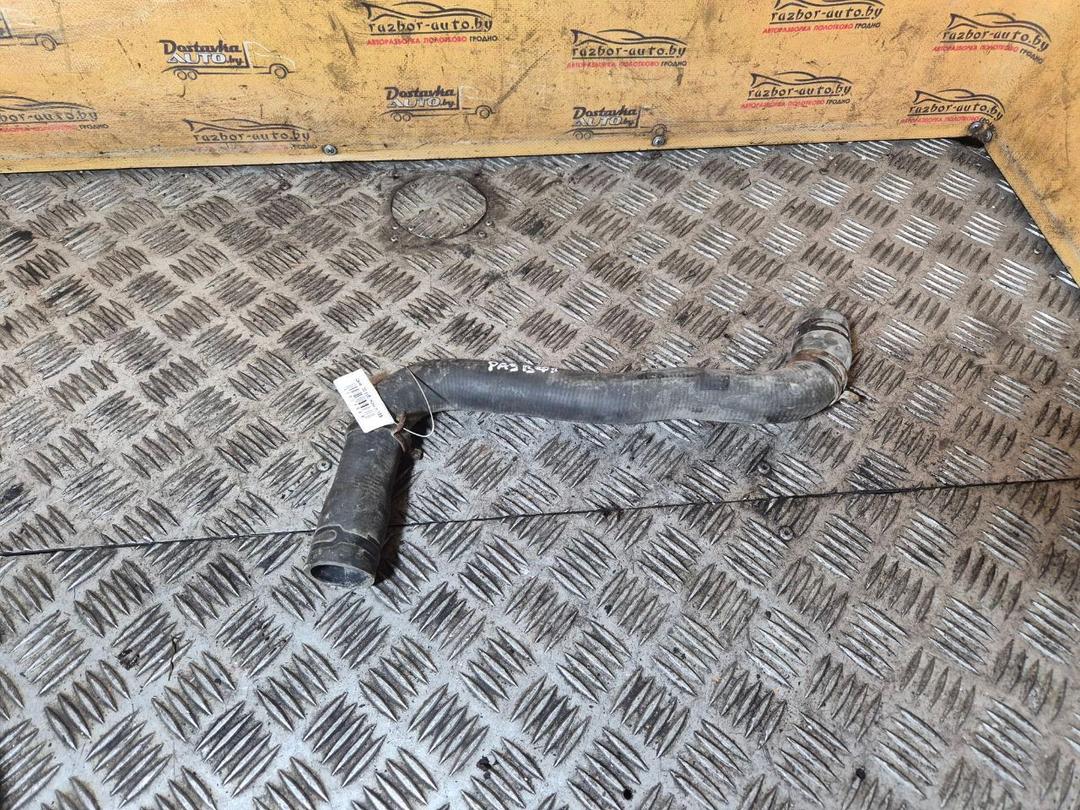 Патрубок радиатора IOMQ7C Renault Scenic