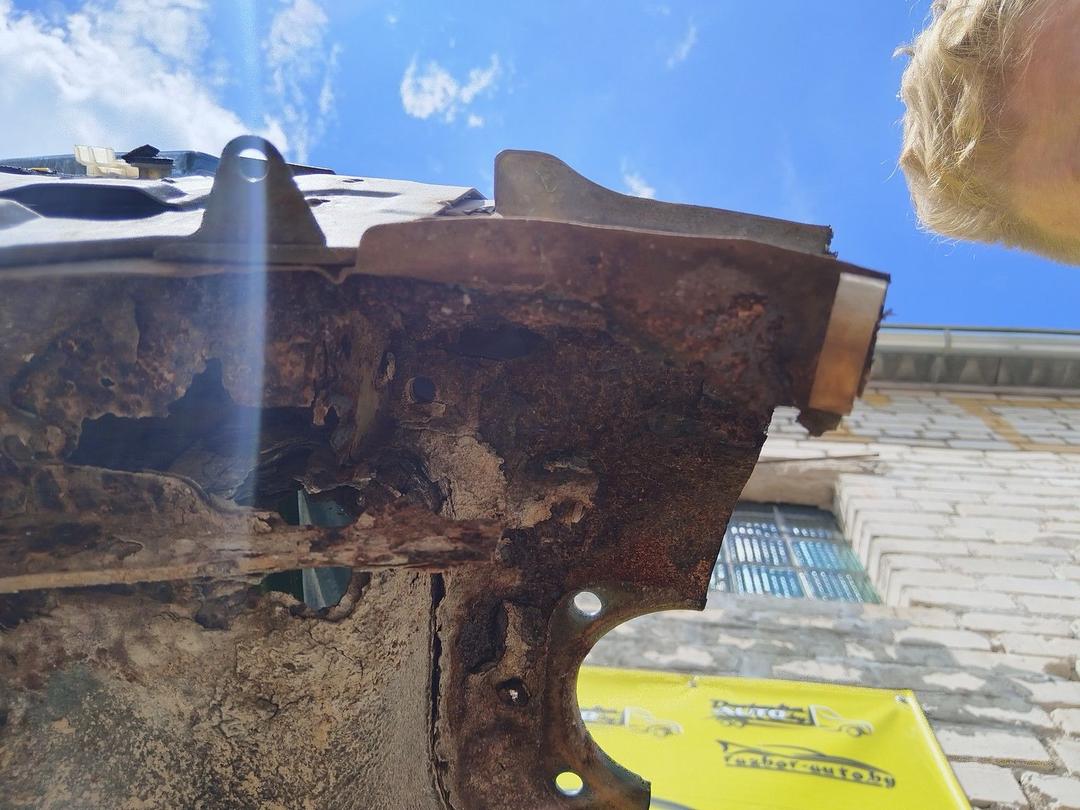 Стойка кузовная передняя правая D646OL Mazda Premacy undefined