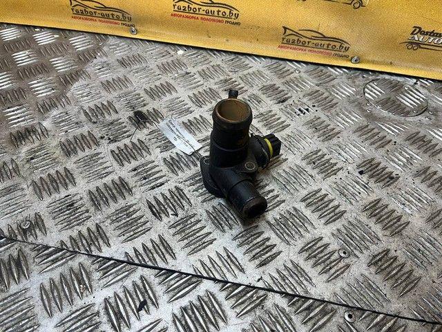 Корпус термостата D9AKS2 Volkswagen Passat - Фото 1