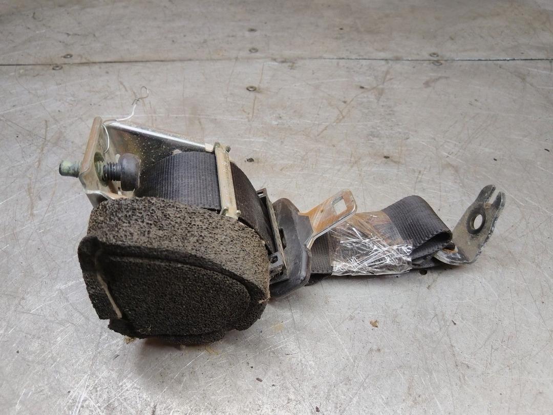 Ремень безопасности задний левый L1ERF7 Ford Focus купить