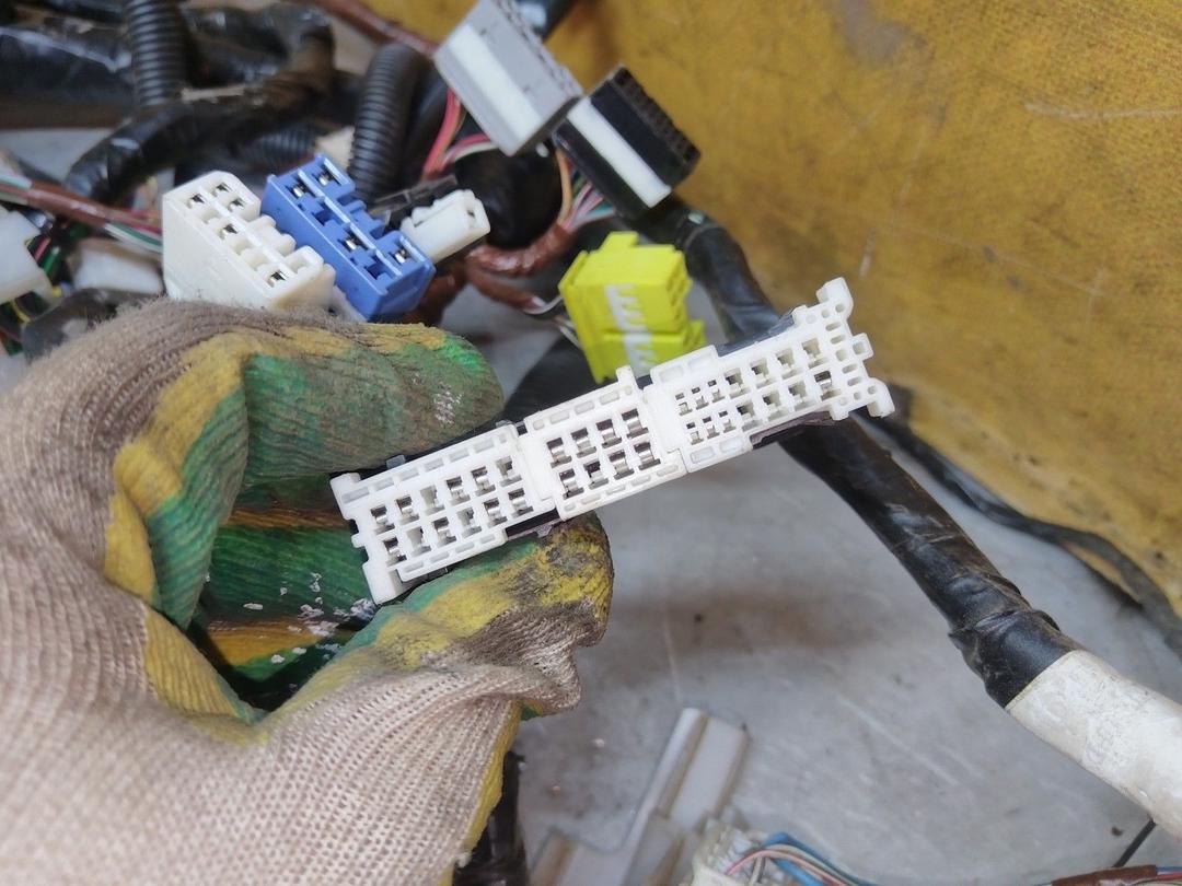 Проводка салона 2D41PC Toyota Avensis купить с доставкой. Огромный выбор запчастей и марок авто. У нас есть практически все.