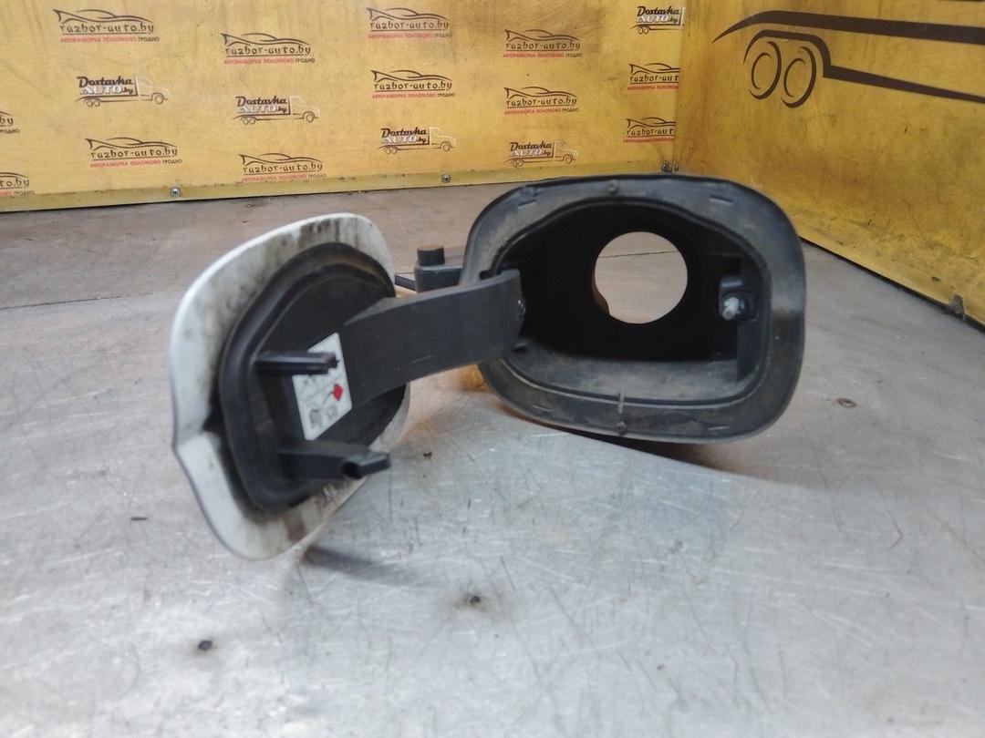 Лючок топливного бака UOK2GX Ford Fusion купить на авторазборке