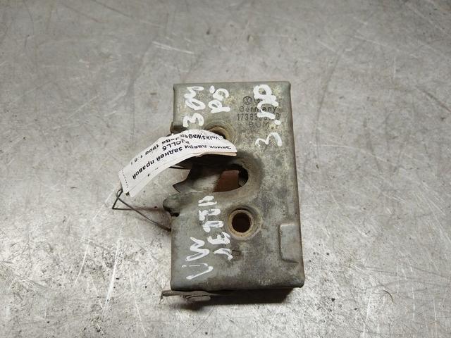 Замок двери задней правой PJCLL5 Volkswagen Jetta