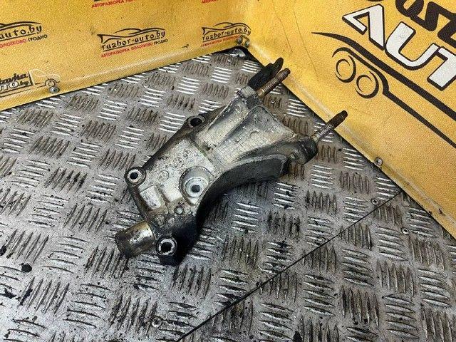 Кронштейн двигателя Z1GOBW Peugeot Expert - Фото 1