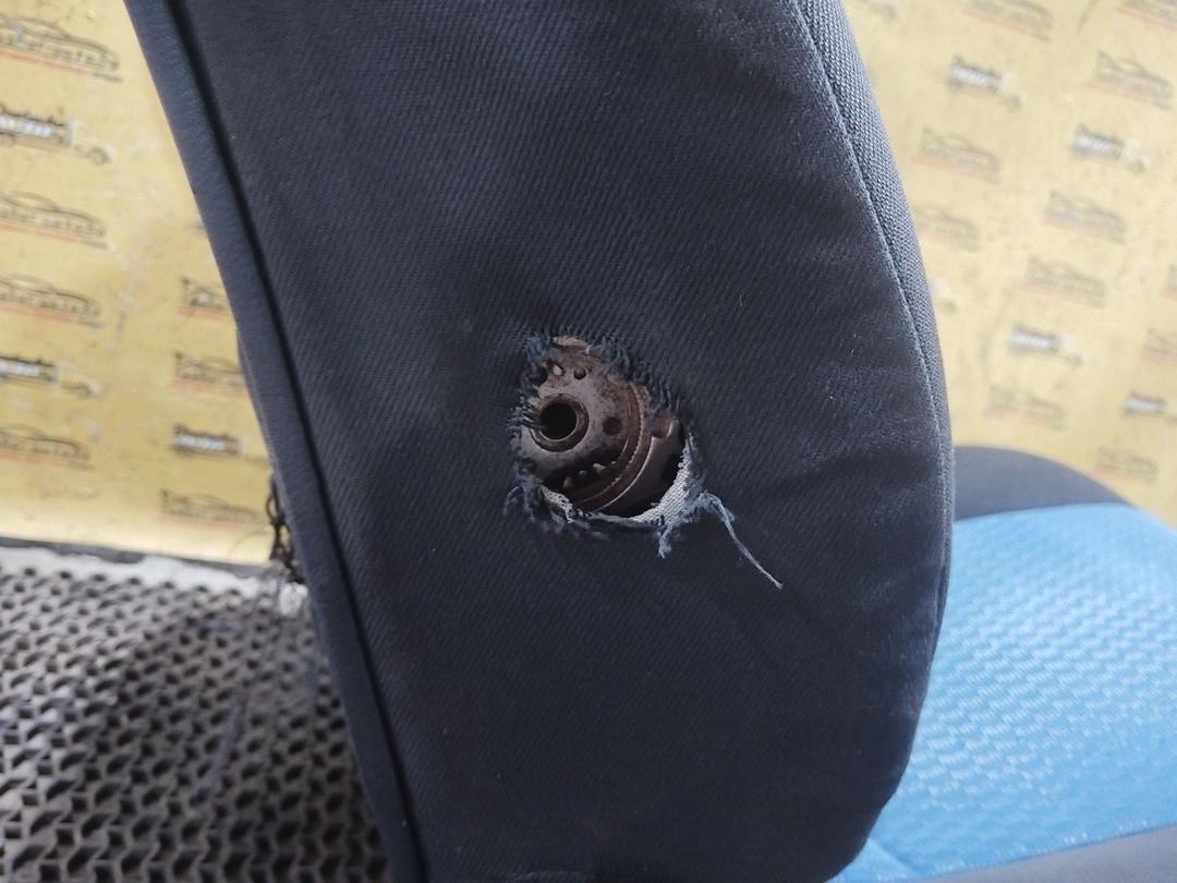 Сиденье переднее FW4XFQ Opel Zafira undefined